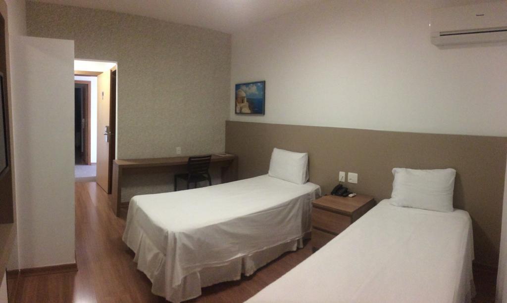 Lord Hotel Aeroporto Confins Vespasiano Szoba fotó