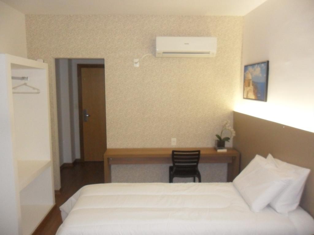 Lord Hotel Aeroporto Confins Vespasiano Szoba fotó