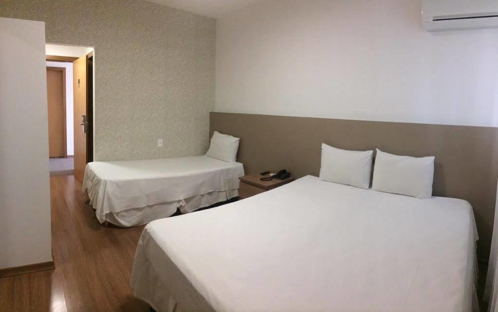 Lord Hotel Aeroporto Confins Vespasiano Kültér fotó